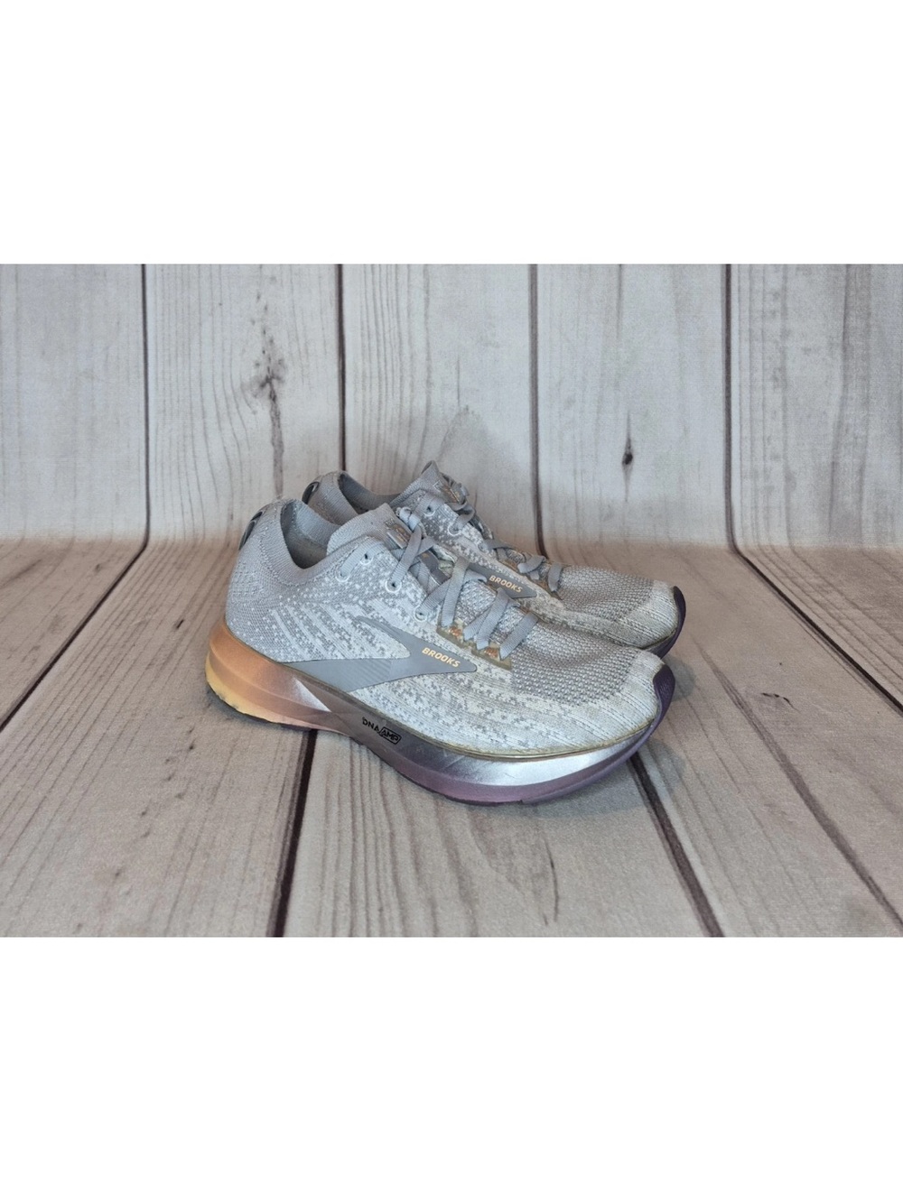 Brooks Levitate 3 Women's Size 7.5B Gray Purple Comfort Running Shoes Sneakers